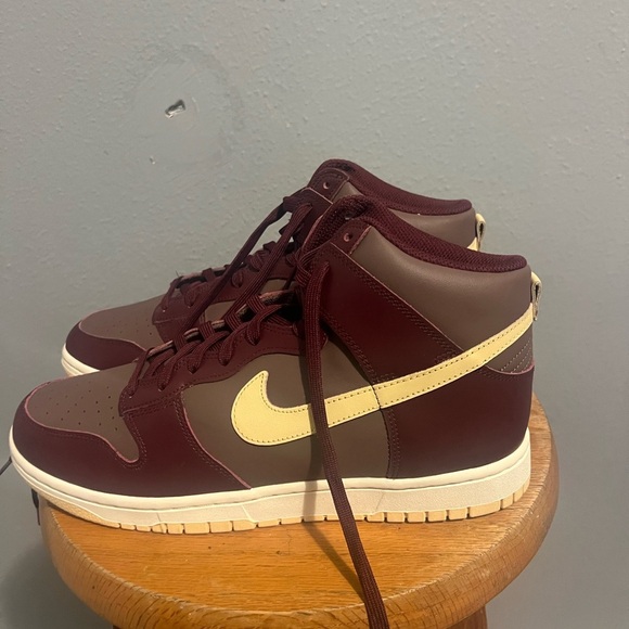 Nike Burgundy and Cream Athletic Shoes Nike Dunk High Plum Eclipse - Picture 5 of 6